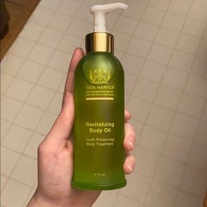 Tata Harper Revitalizing body oil 1 out of 3